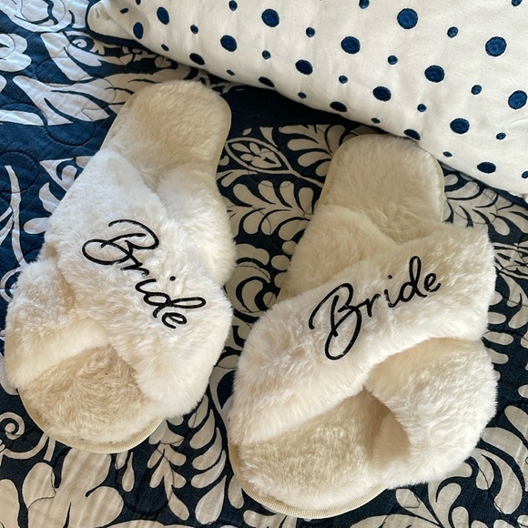 Shoes - BRIDE Slippers Size 9